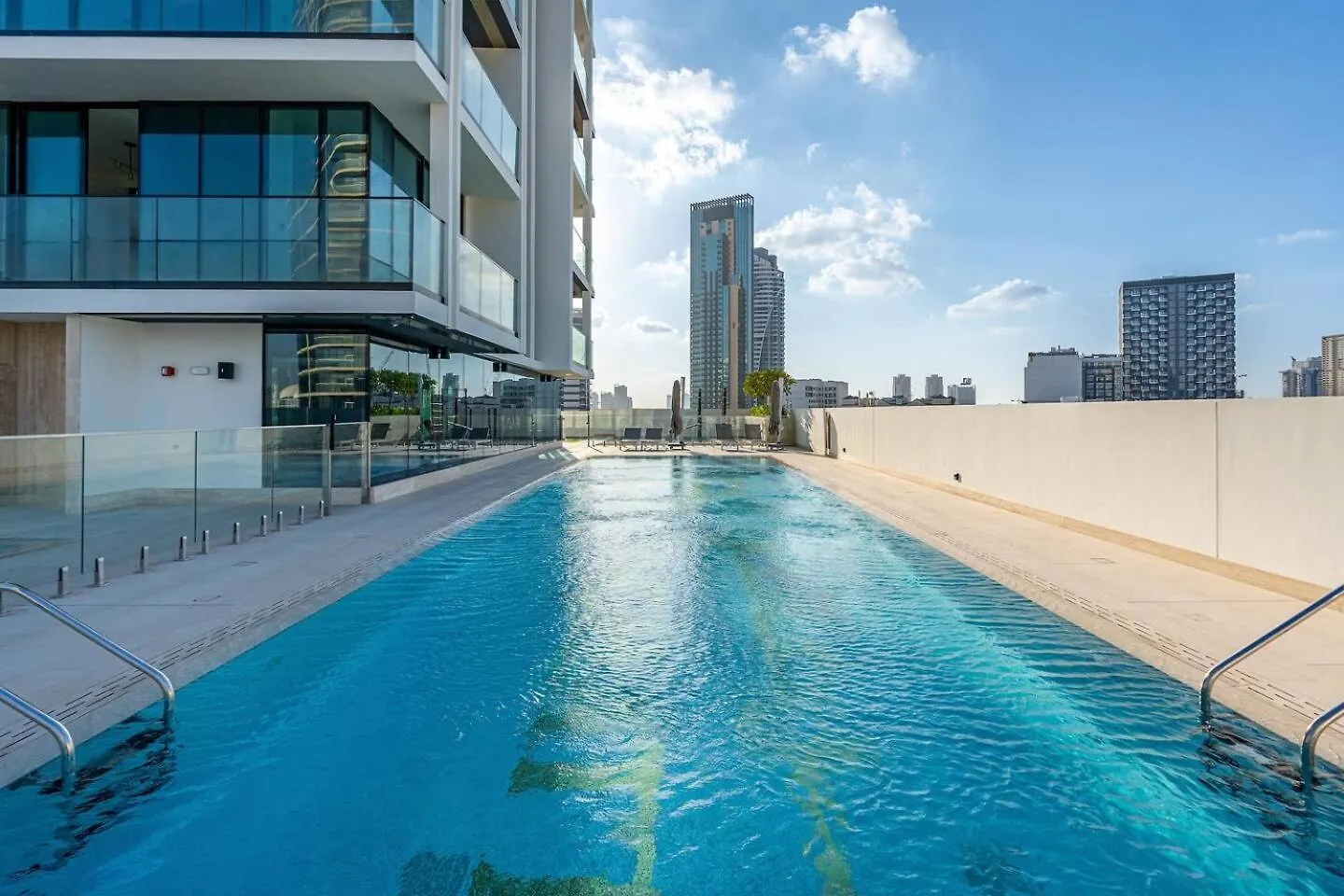 Elegant 1Br Apt In Jvc Dubai With Spacious Balcony & City Views Apartment