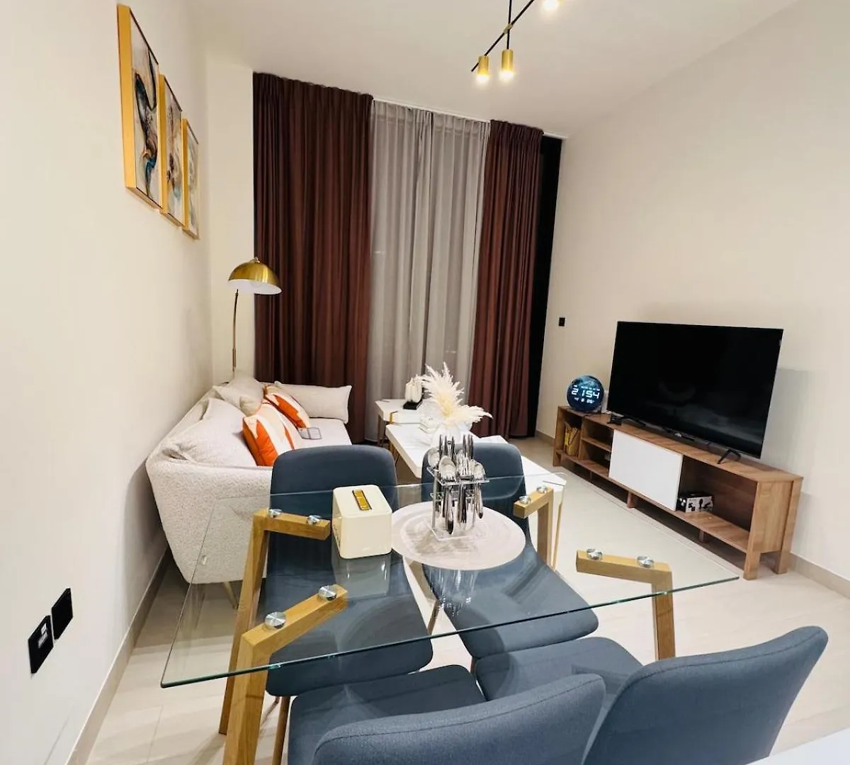 Elegant 1Br Apt In Jvc Dubai With Spacious Balcony & City Views Lejlighed