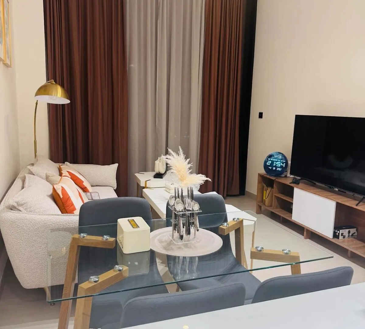 Elegant 1Br Apt In Jvc Dubai With Spacious Balcony & City Views